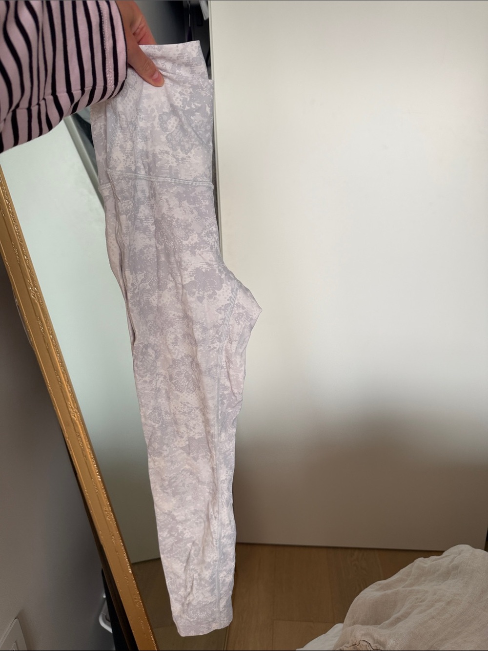 lululemon athletica Light Gray Floral Print Leggings